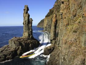 Bruny Island cruise, Tasmania, Australia