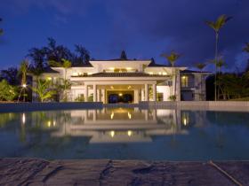 Luxury spa accommodation in Hawaii