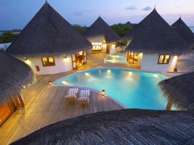 Maldives luxury beach resort