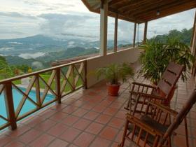 Heliconia Suite - Overlooking the Pool and Ocean