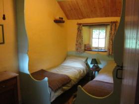 The quirky twin bedroom