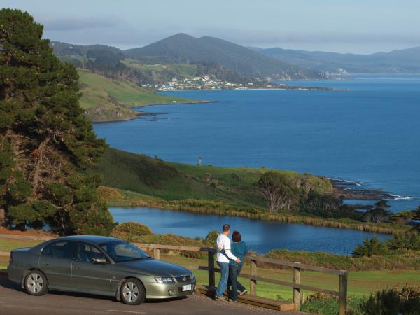 B&B self drive tour of Tasmania, meet the locals . Helping Dreamers Do