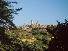 Tuscany tours, walking and wine tasting in Italy