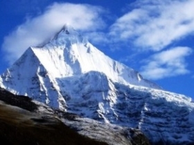 Jomolhari trekking holiday in Bhutan