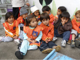 Volunteer with street children in Quito, Ecuador