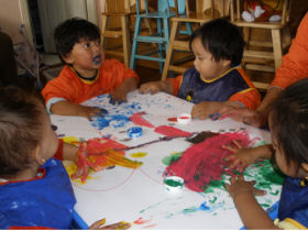 Volunteer with street children in Quito, Ecuador