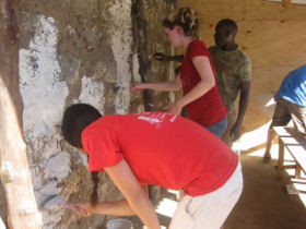 Volunteer with children in Mombasa, Kenya