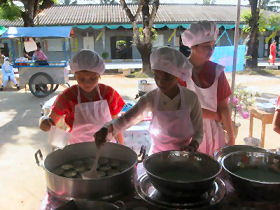 Thailand adventure holiday, with volunteering