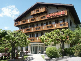 Yoga & skiing holiday in the Swiss Alps