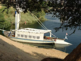 Family Felucca holiday in Egypt