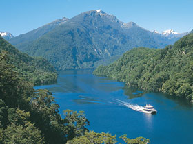 New Zealand holiday, land and sea tour