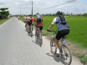 Mekong Delta cycling tours, 3 days