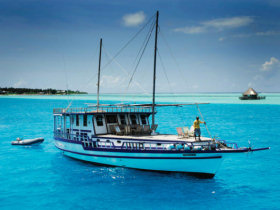Maldives holiday, Dhoni cruises