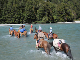 Horse riding in the Andes, Patagonia horse trek