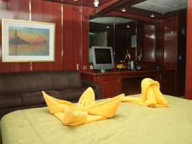 Galapagos cruise holidays