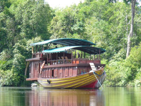 Indonesia adventure holiday, Bali, Java and Orangutans