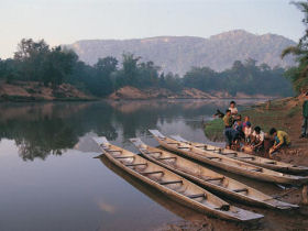 Laos classic tour, off the beaten track
