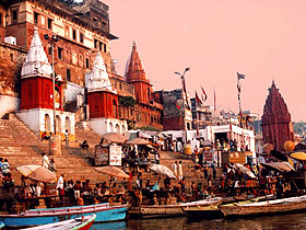 Slowly down the Ganges by Responsible Travel