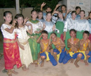 Volunteering tour of Cambodia_children