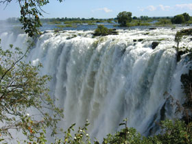 Johannesburg to Victoria Falls tours in Southern Africa