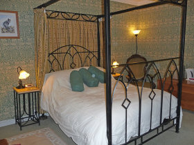 Snowdonia country farmhouse B&B in Wales