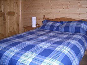 Peak District self catering log cabins, England