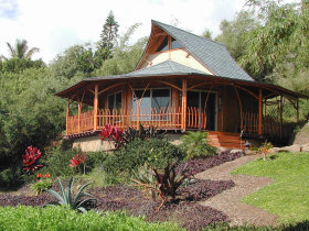 Maui eco lodge accommodation, Hawaii