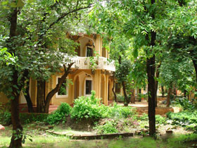 Kanha tiger safari lodge, India