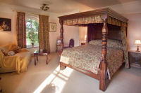 bedroom, B&B and self catering in Godshill
