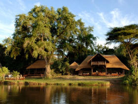 Zambia luxury safari camp