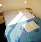 Room, Budget accommodation, New Zealand