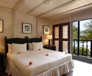 Beachfront hotel, bedroom