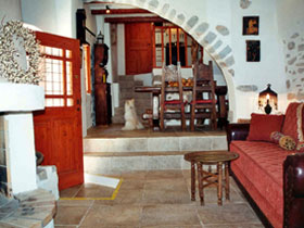 Crete villa accommodation sleeping 6, Greece