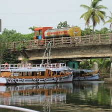 Water being delivered in tankers to villages in Kerala. Photo by Tourism Concern.
