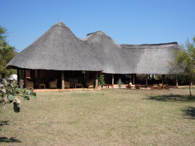 Wildlife volunteering in Malawi, with Zambia safari