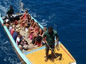 Volunteer with children in Fiji