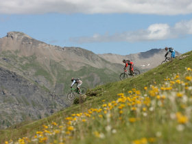 Multi-activity holiday in the French Alps