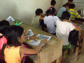 Burmese community volunteering, Thailand