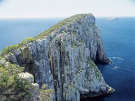 Tasmania coastal walking holiday, Australia