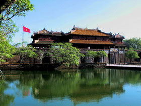 Hanoi to Saigon Overland tour