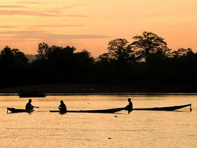 Mekong river cruises, Laos