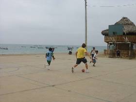 Volunteer in Ecuador, sports coaching and teach English