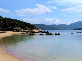 Hanoi to Da Nang tour in Vietnam