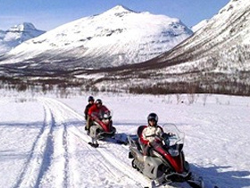 Winter adventure holiday in Norway
