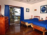 Guest room, Scuba diving in Honduras