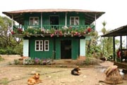 Samthar Farm House, Indian Himalayas village homestay