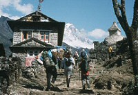 Everest trekking