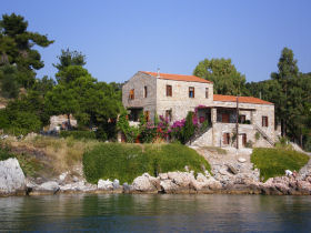 Holistic holiday in Greece