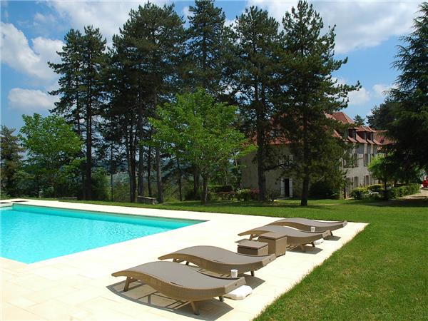 Dordogne self guided cycling tour, France
