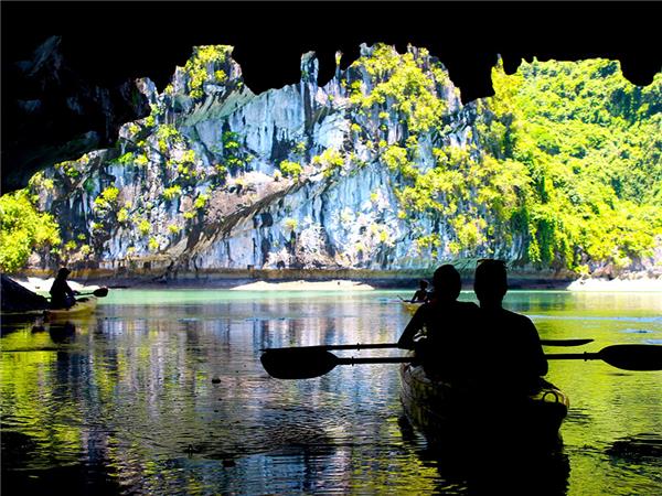Indochina holiday, Hanoi to Bangkok via Angkor